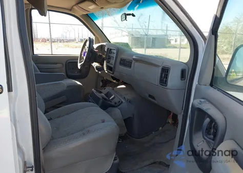 1998 Chevrolet Express from USA, damaged, VIN 1GAHG39RXW1042771